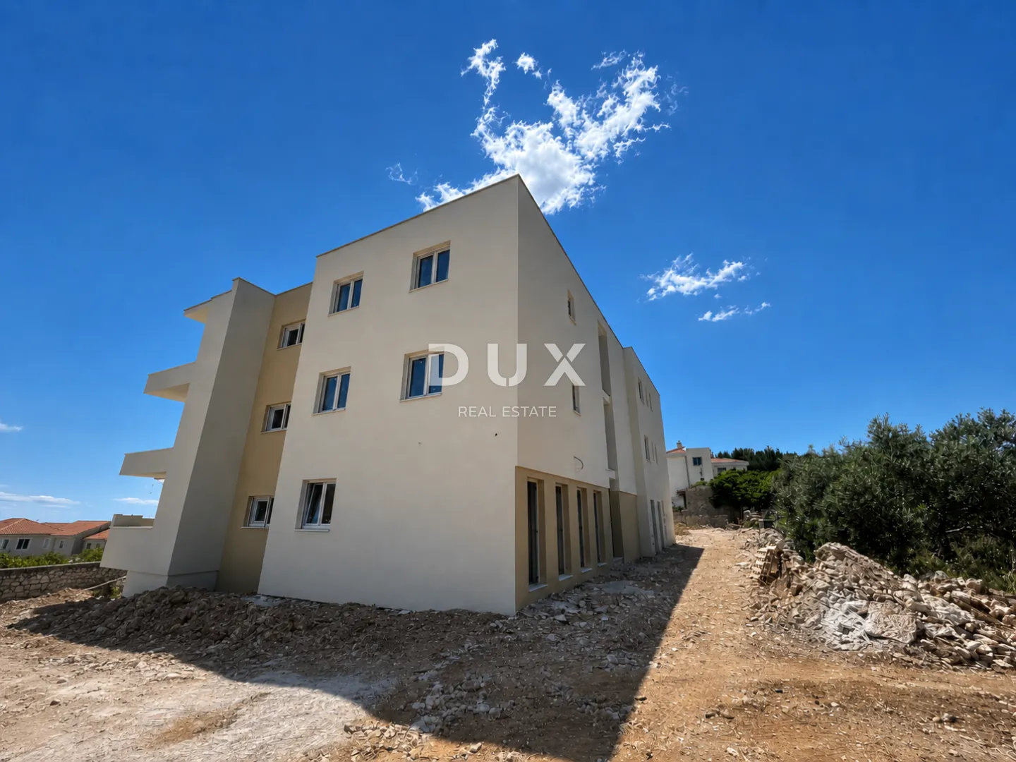 šibenik, vodice – 3 spavaće sobe, pogled na more, novogradnja! - slika 20