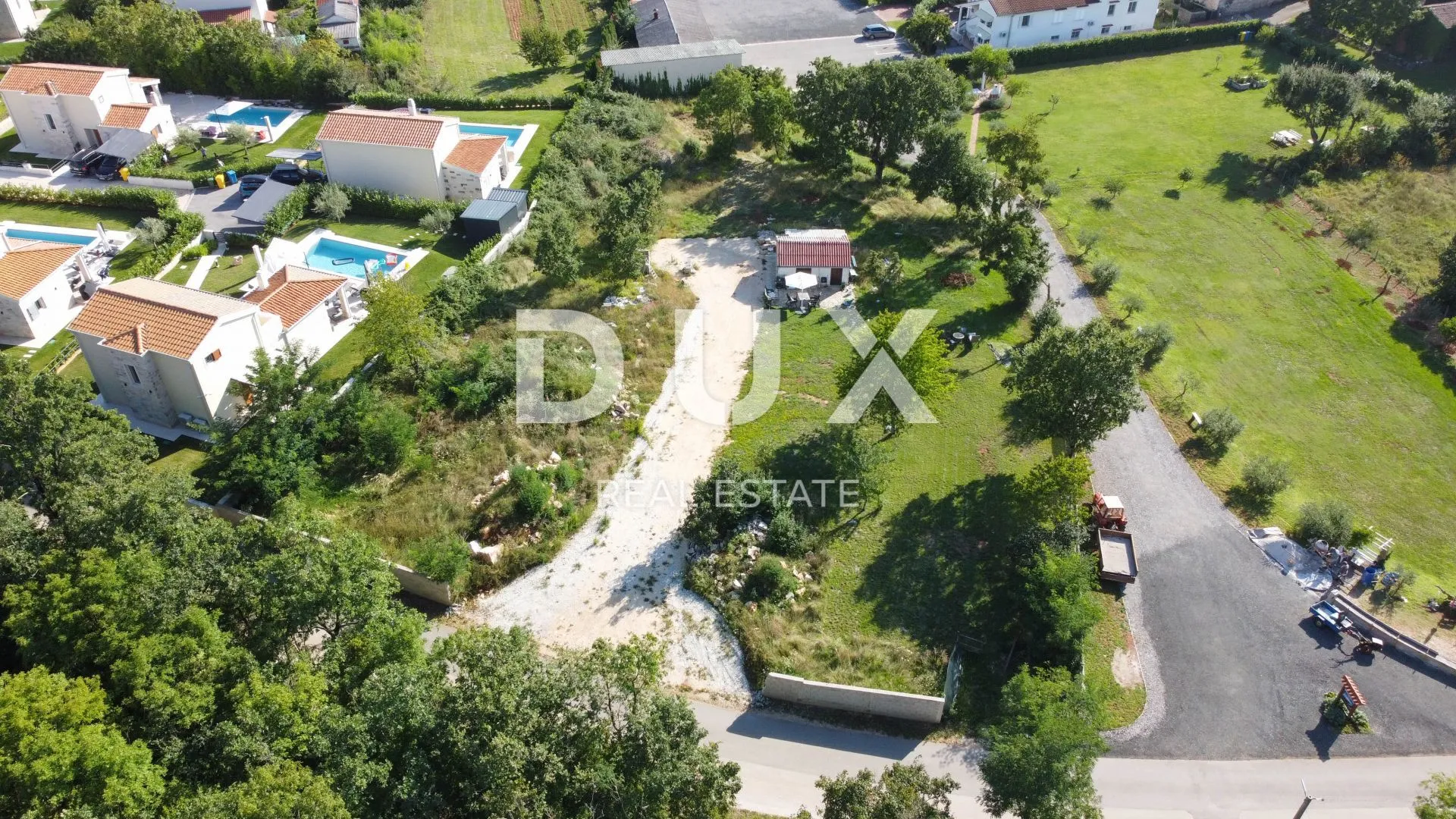 istra, poreč, okolica - građevinsko zemljište 741m2 u mirnom naselju - slika 3