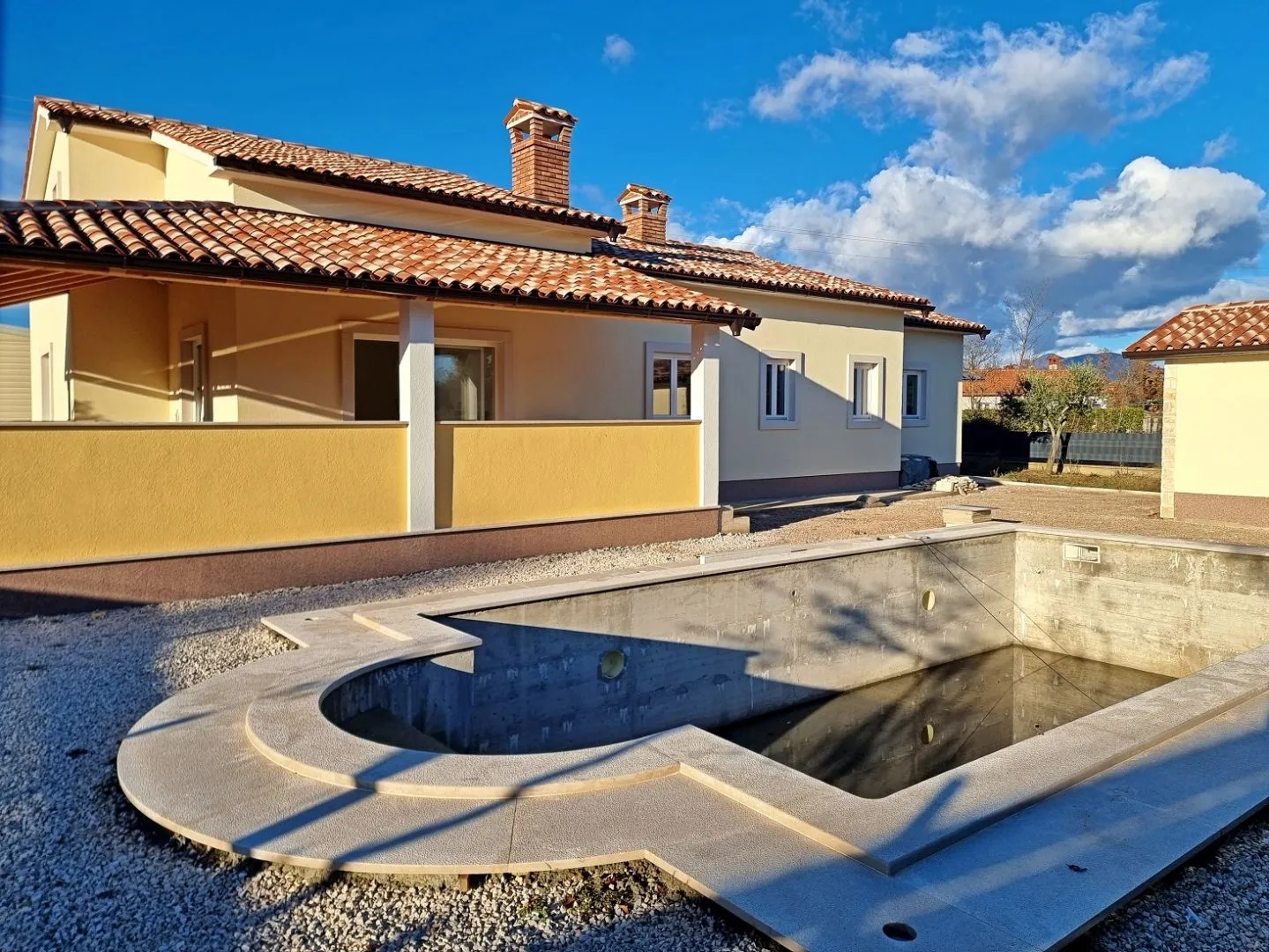 istra, labin - komforna kuća s bazenom - slika 4