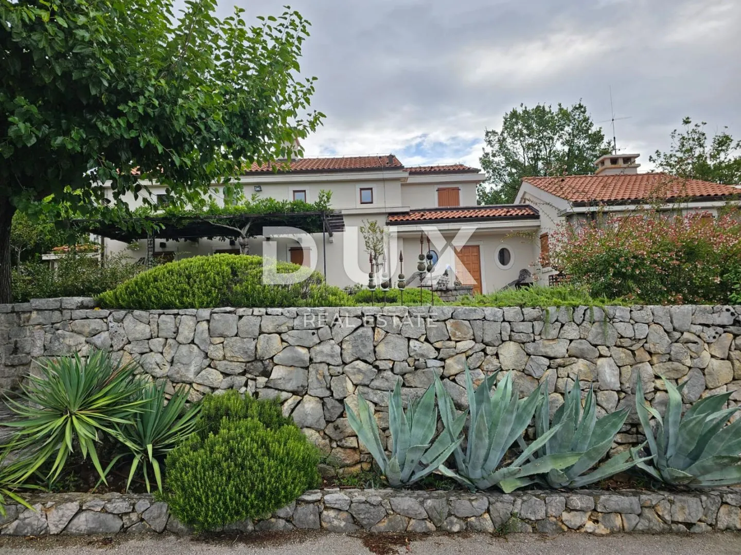 OTOK KRK, POLJICA (okolica) - Luksuzna kamena vila - Poljica, Krk