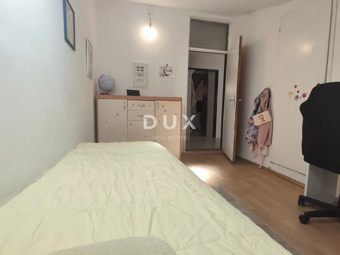 istra, pula – prostoran stan u centru grada - slika 7