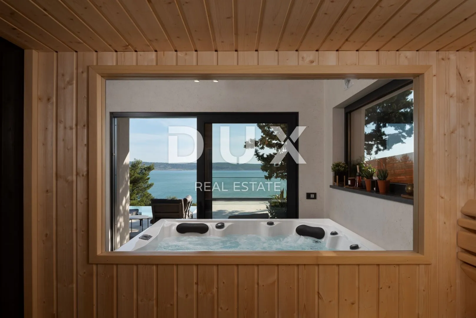 zadar, starigrad - luksuzna vila 100 m od mora - slika 41