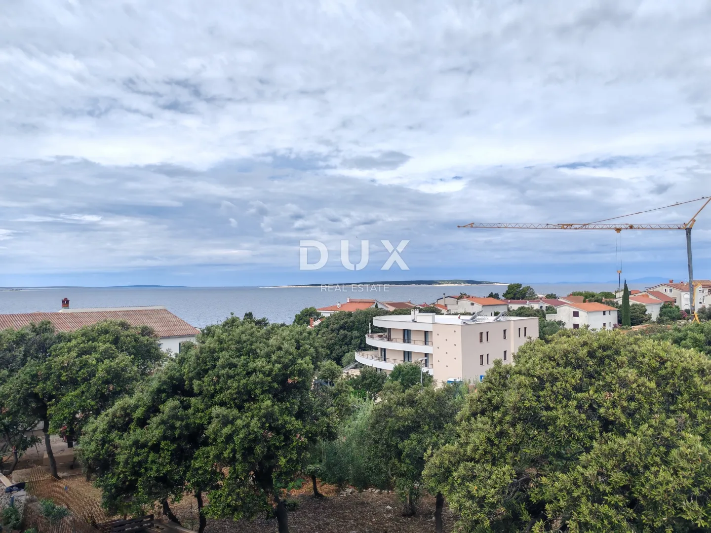 PAG, MANDRE - Moderna novogradnja 80 metara od plaže! S8 - Mandre, Kolan