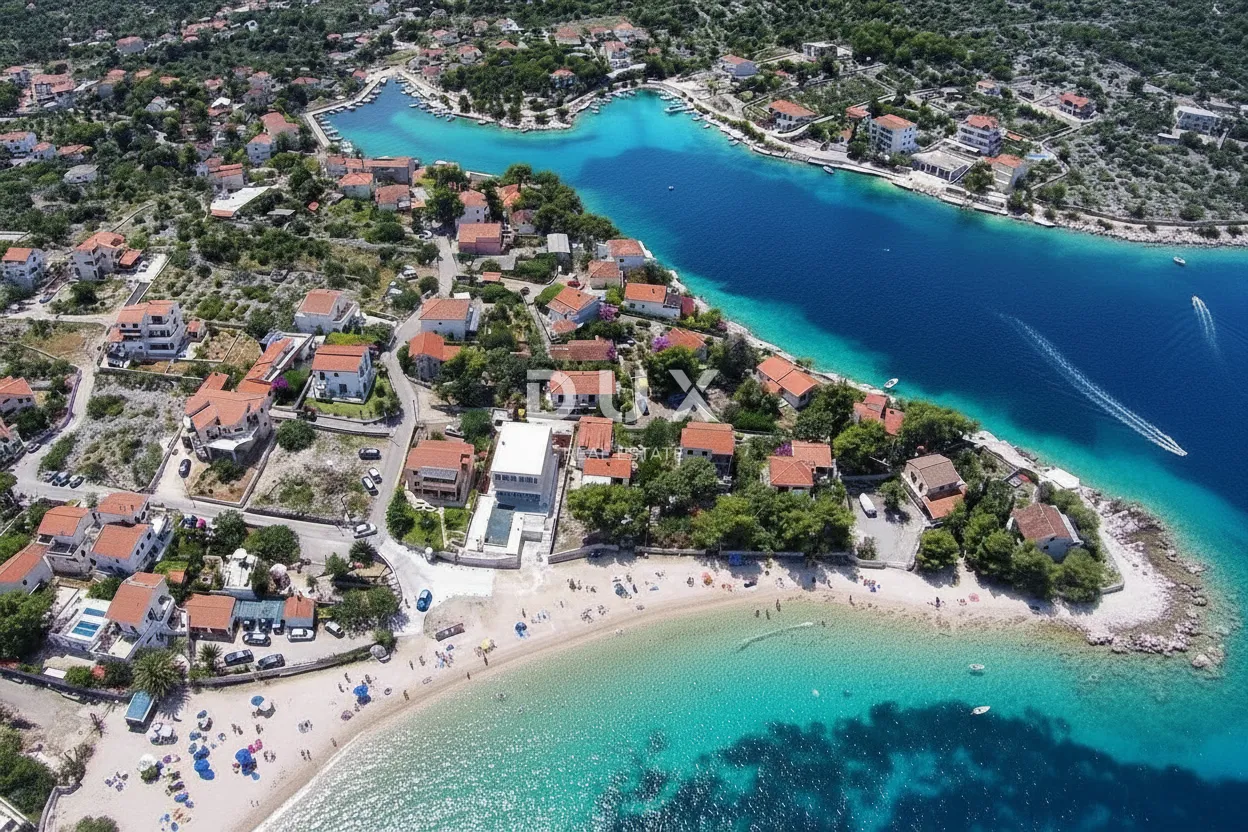 ROGOZNICA, RAŽANJ – Građevinsko zemljište prvi red do mora! PRILIKA! - Ražanj, Rogoznica