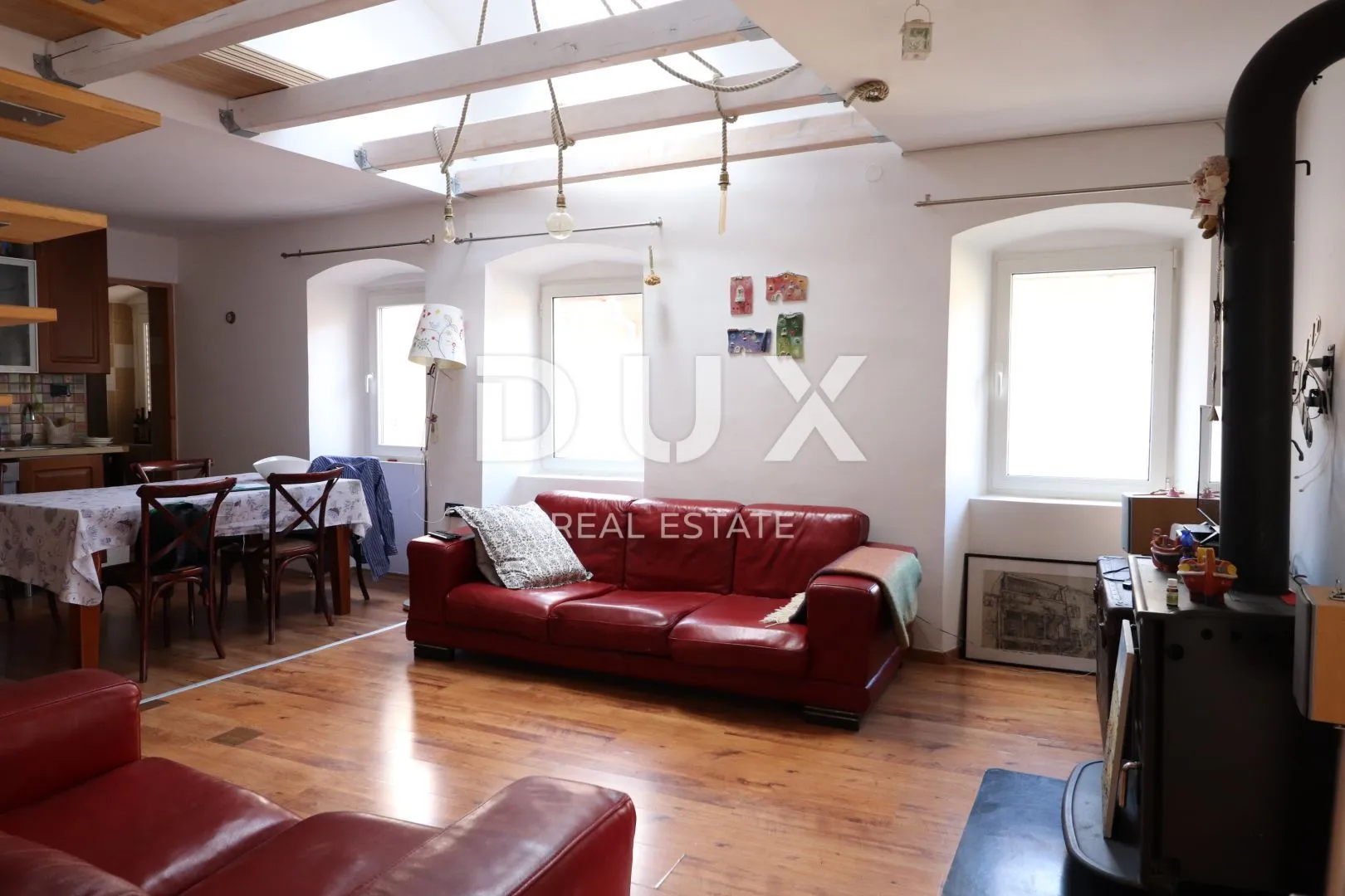 otok cres, grad cres - stara jezgra kuća, restaurant, dvoetažni stan, apartmani - slika 24