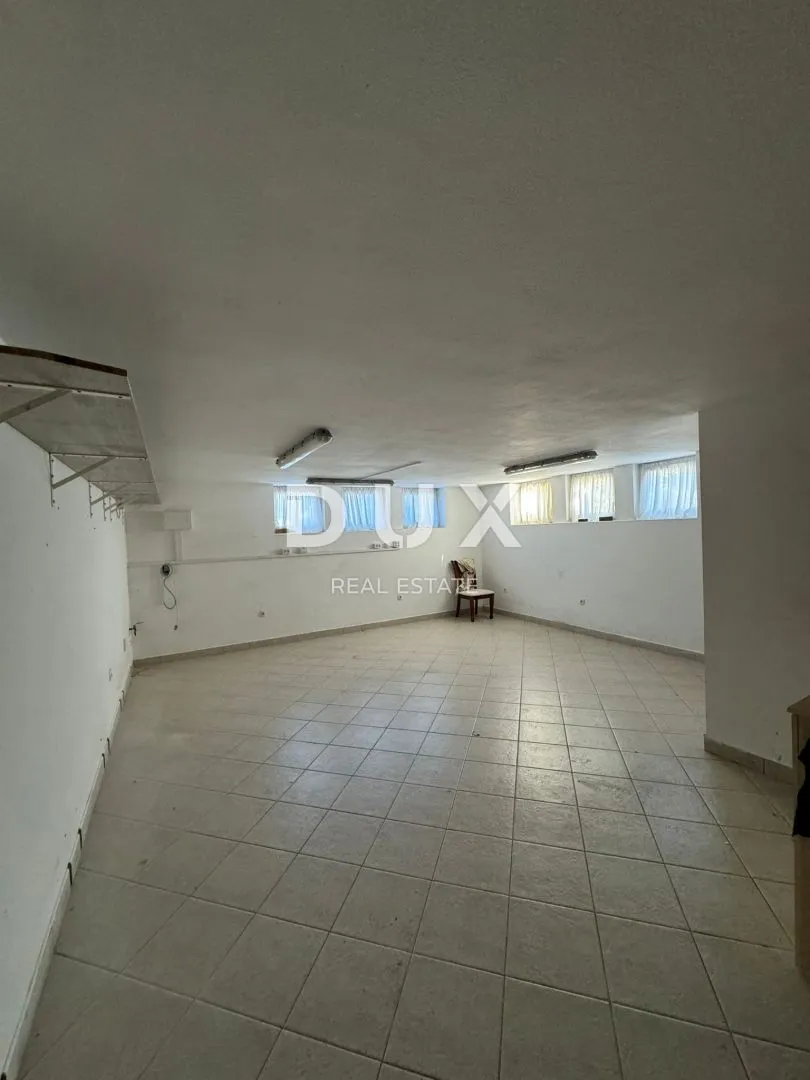 šibenik, vodice - prekrasna samostojeća kuća u vodicama! - slika 22