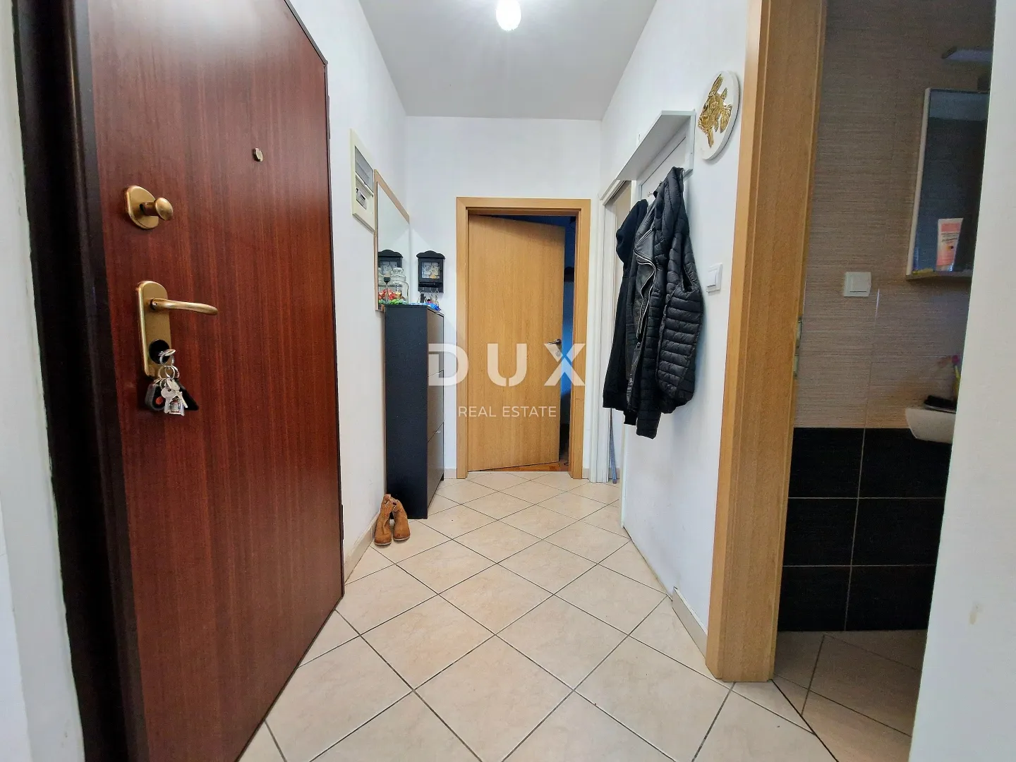 viškovo - 3s+db, dvoetažni stan u novijoj zgradi - slika 3