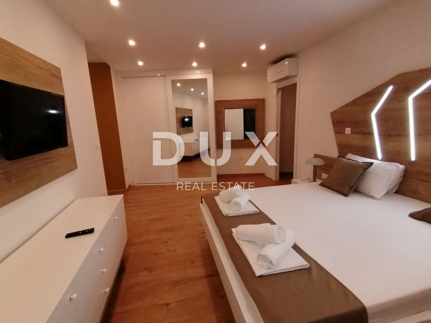 istra, pula - luksuzni stan od 200 m2 prvi red do mora! - slika 19