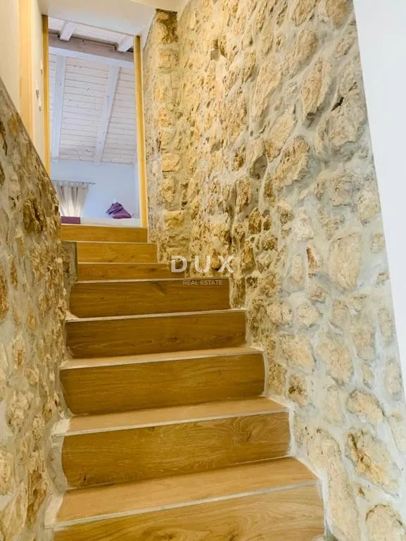 novi vinodolski, bribir - kamena vila s bazenom - slika 29