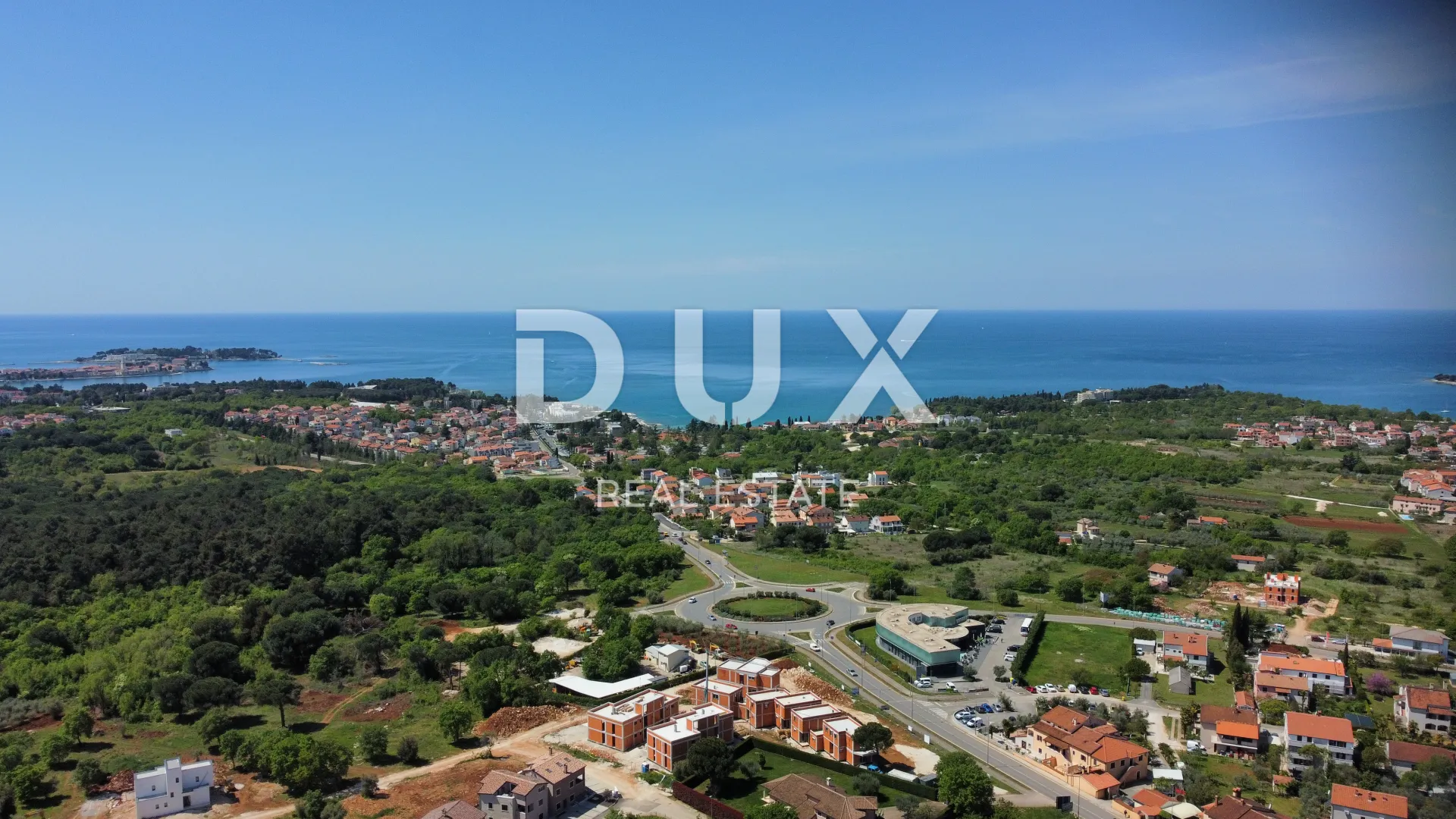 istra, poreč - luksuzna vila sa vrtom i pogledom na more - slika 44