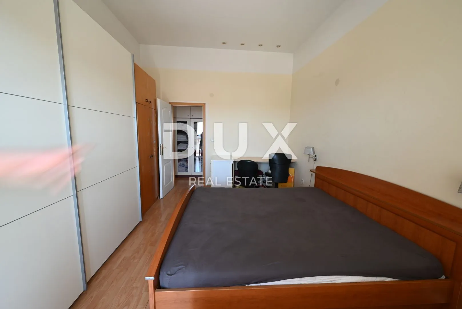 istra, pula obiteljska vila s pogledom na more! - slika 44