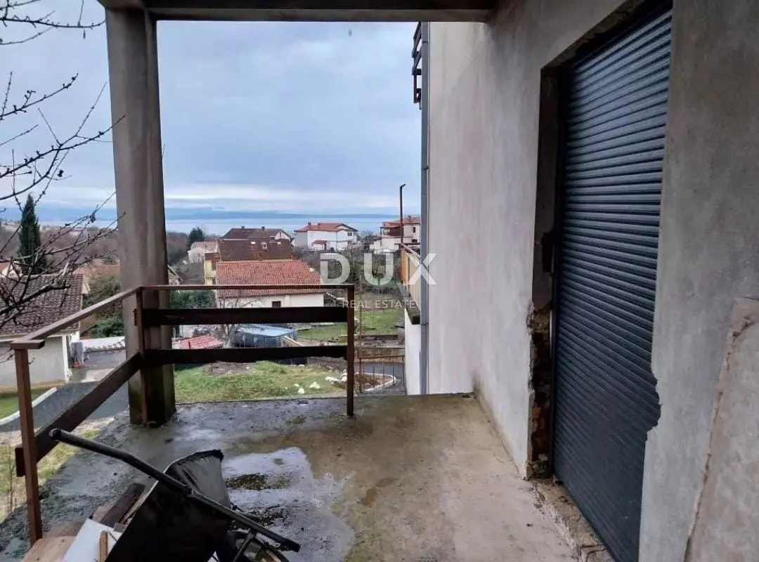 MATULJI - Etaža u prizemlju obiteljske kuće s panoramskim pogledom na more – 130 m²