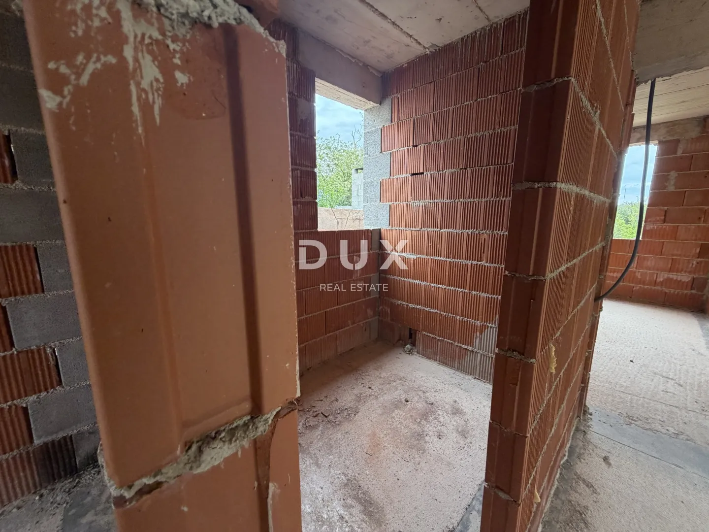 nin, grbe – prizemnica u roh bau fazi - slika 14