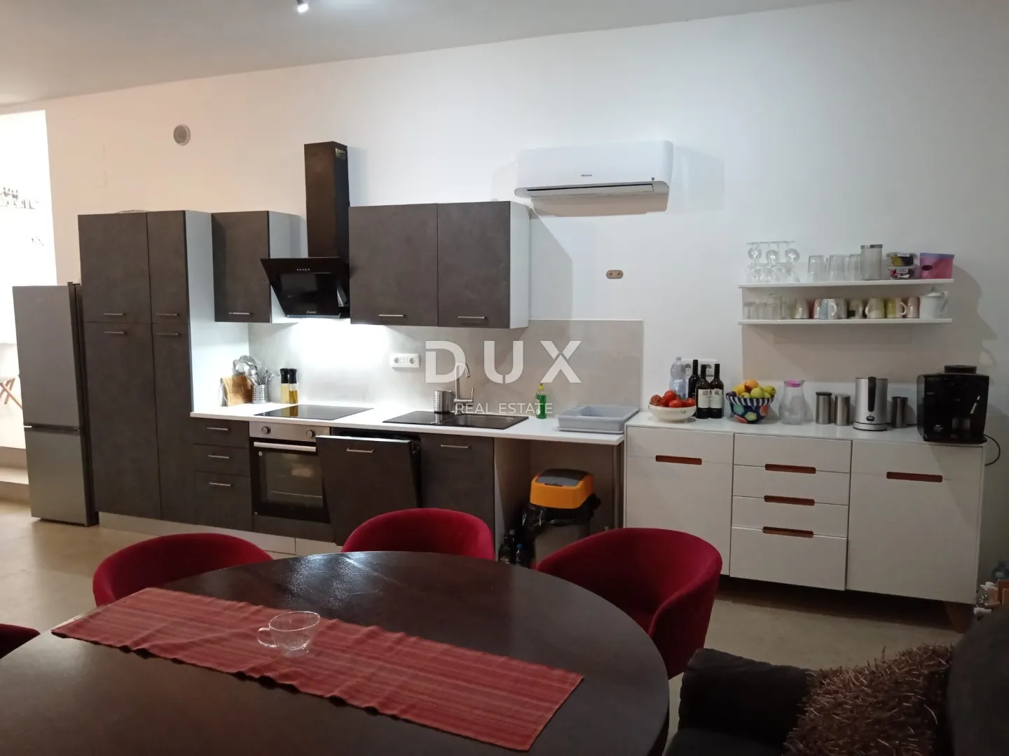 istra,valtura - apartmanska kuća - slika 9