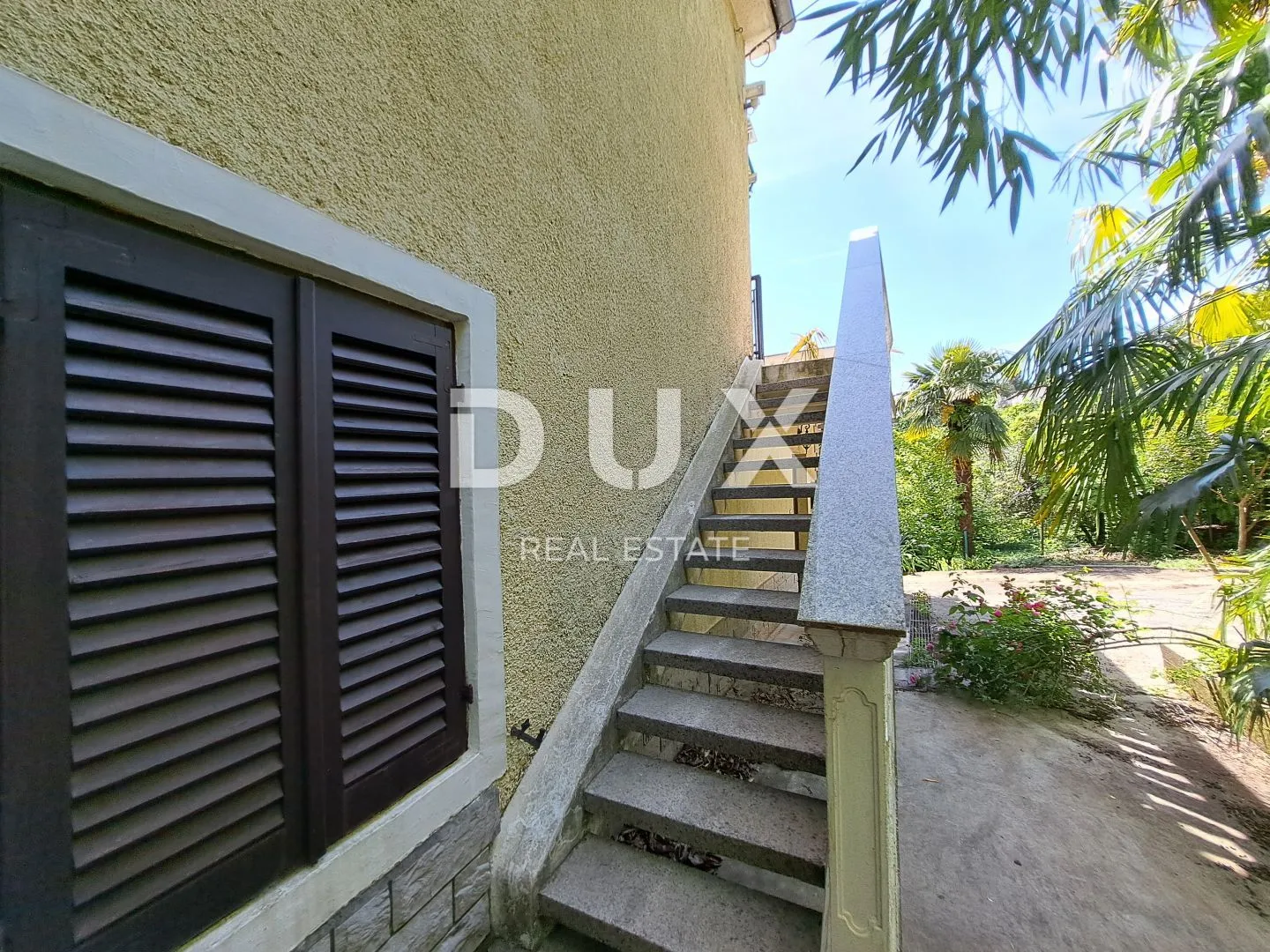 opatija, oprić - obiteljska kuća s tri stambene jedinice na parceli od 1890 m2 - slika 13
