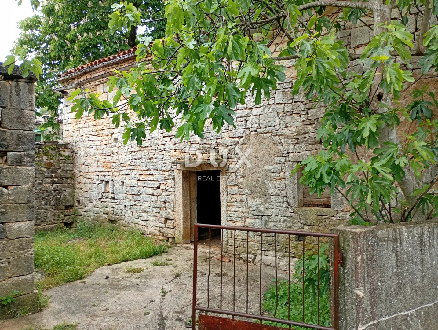 pazin,beram - gospodarska zgrada 58m2 sa okućnicom - slika 4