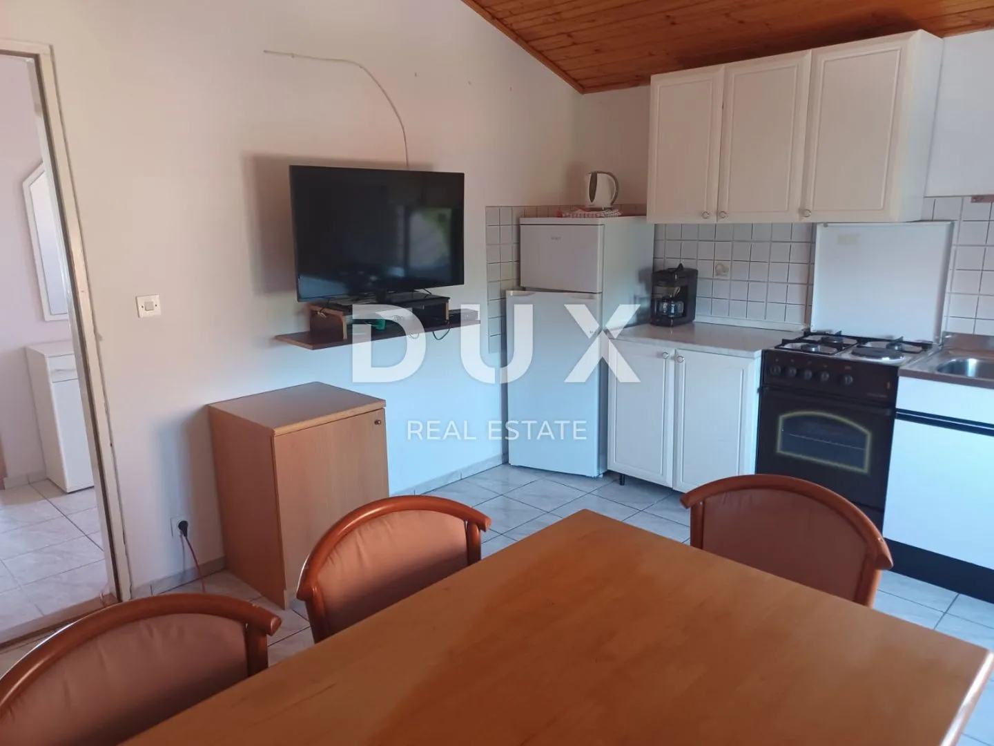otok rab, barbat - samostojeća apartmanska kuća na odličnoj lokaciji - slika 14