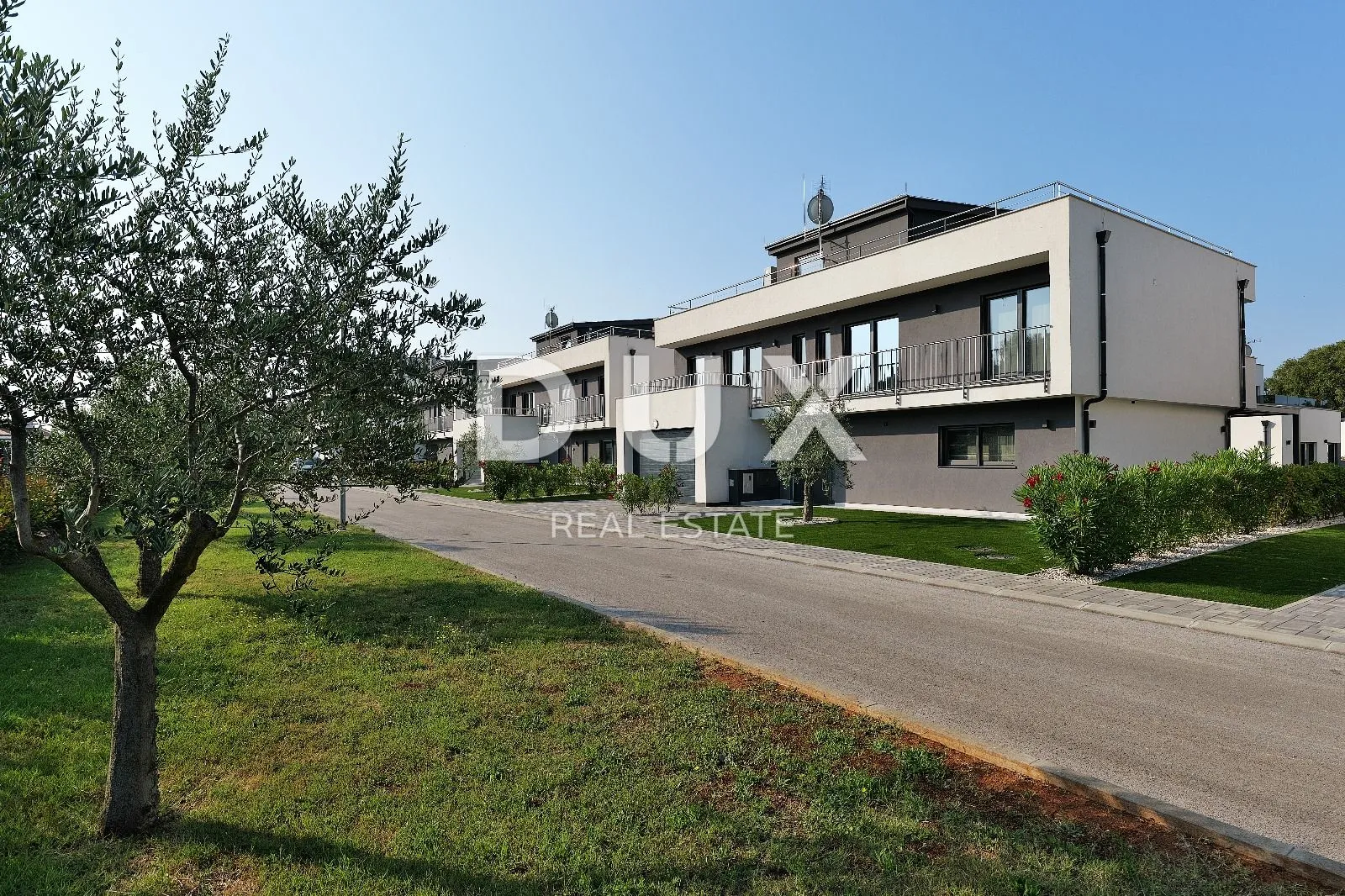 istra, banjole - moderna vila s pogledom na more - slika 30
