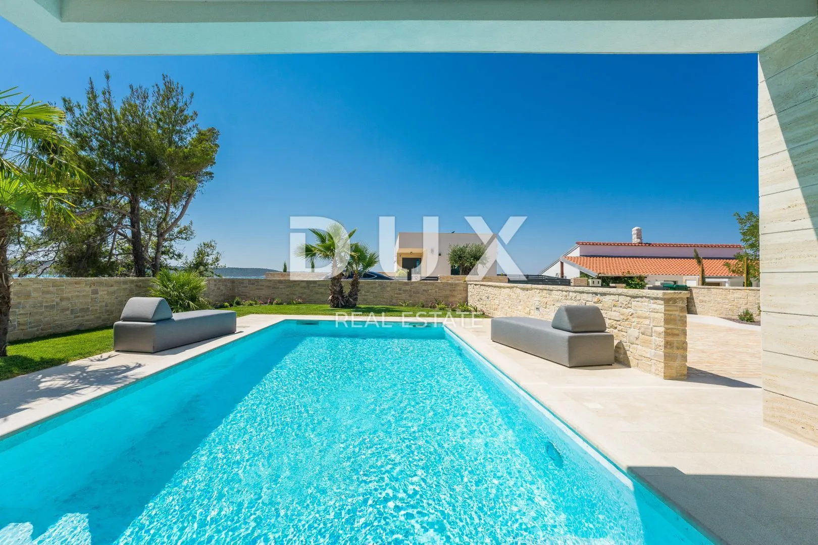 zadar, ljubač - luksuzna vila 2. red do mora - slika 7
