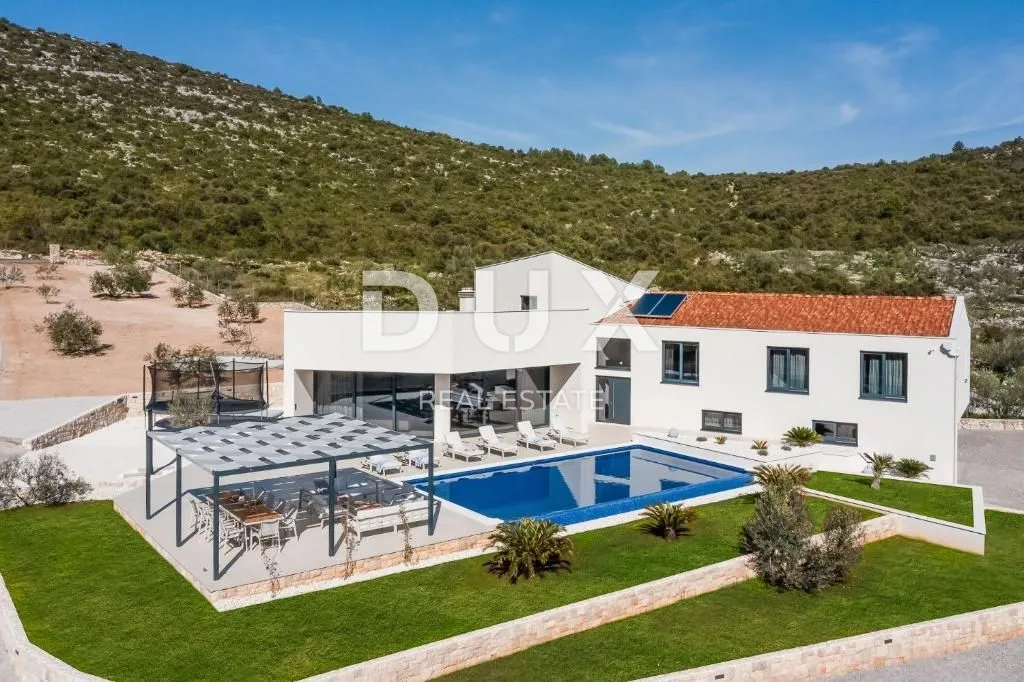 dalmacija, trogir - luksuzna vila s bazenom - slika 2