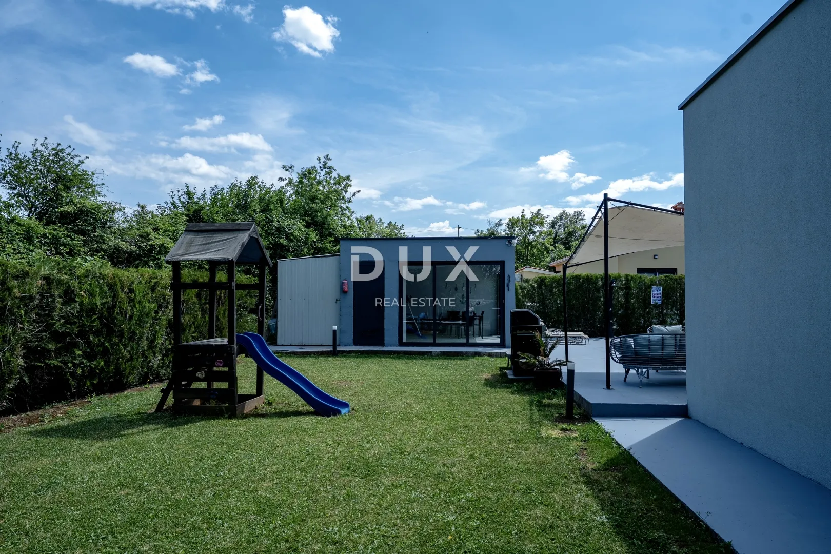 istra, labin - moderna prizemnica s bazenom u blizini centra - slika 31