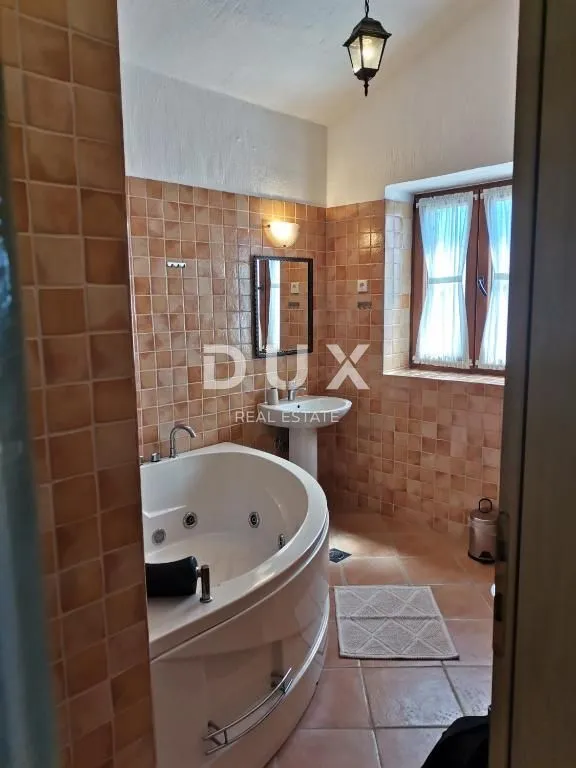 istra, svetvinčenat - kamena vila s pogledom na more - slika 16