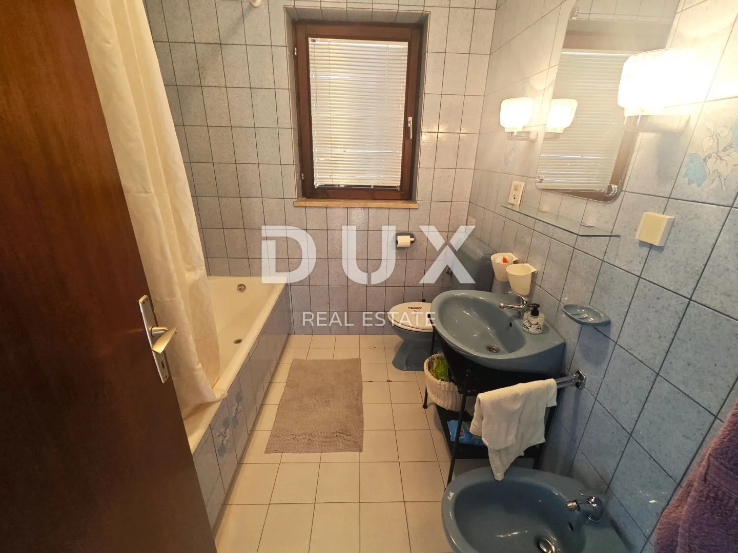 novi vinodolski - apartman 2s+db, 200 metara od plaže! - slika 8