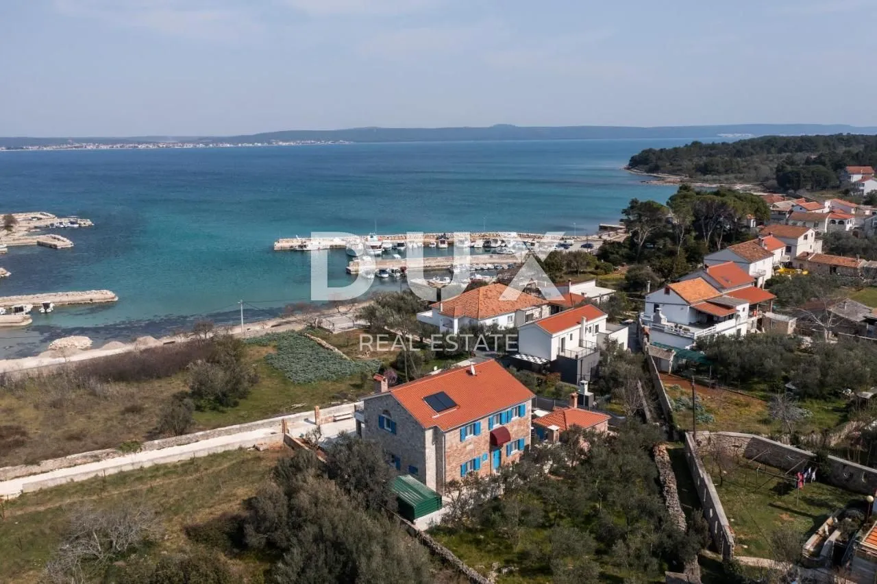 otok pašman, ždrelac - luksuzna kamena vila s bazenom pokraj mora - slika 39