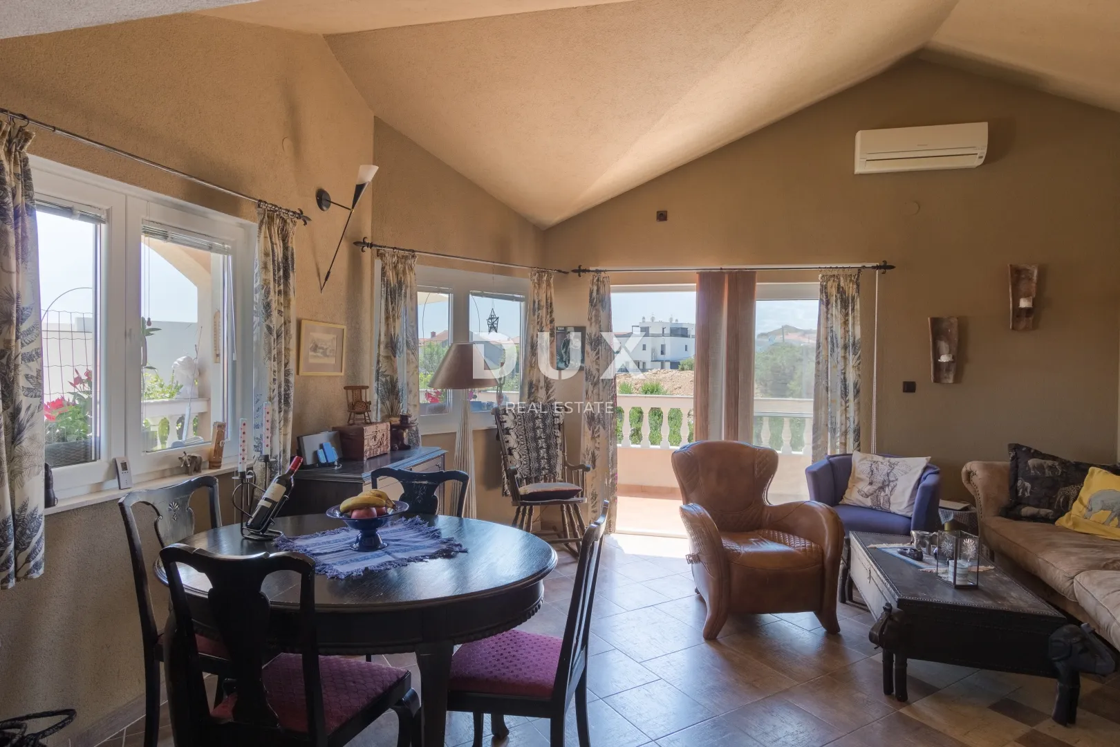 vodice, obrove, vila, 291,76 m2, tri etaže, dvorište - slika 13