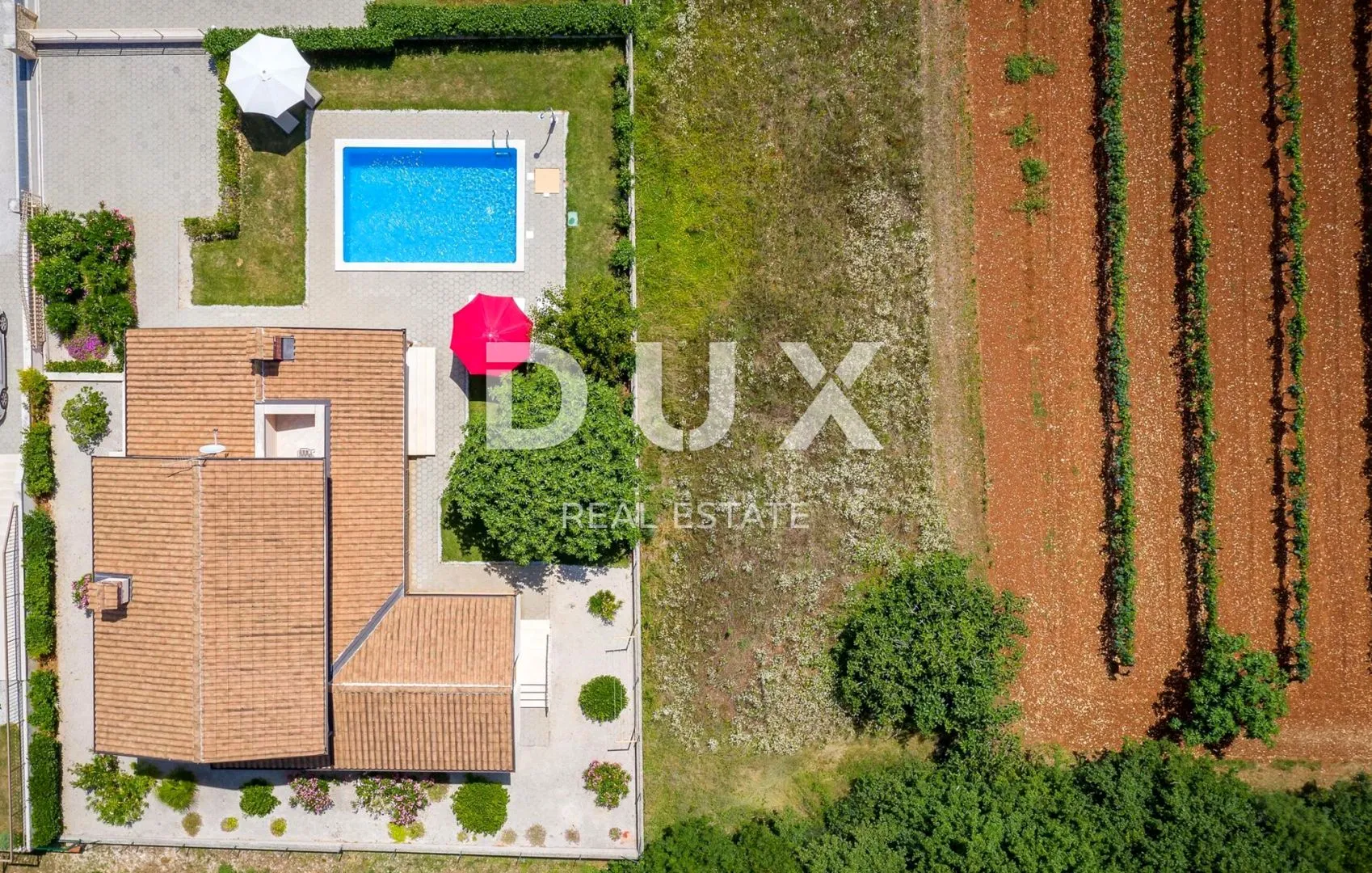 istra, sveti lovreč - kuća s bazenom na rubu naselja - slika 8