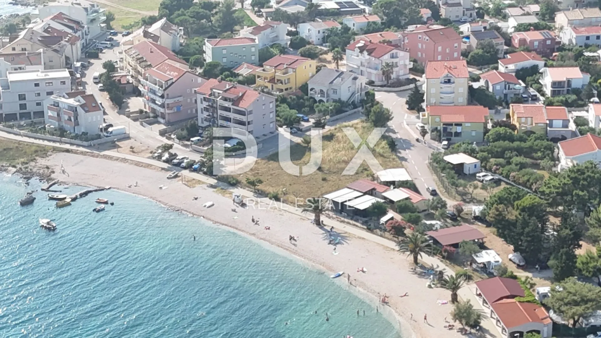 otok pag, povljana - troetažni stan 95m2, 1. red do mora - slika 15