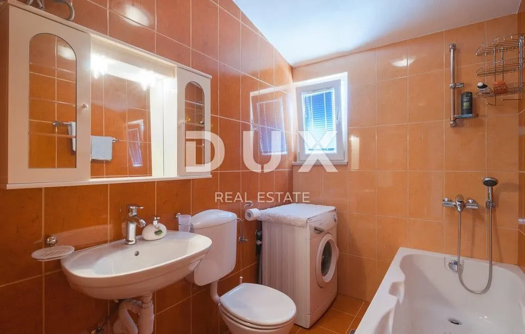otok brač- predivna kuća sa pogledom na more! - slika 19