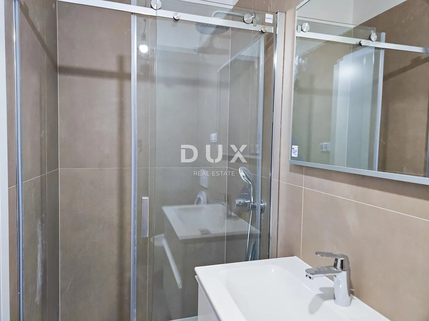 mali lošinj - penthouse u centru na 100m od mora s garažom - slika 17