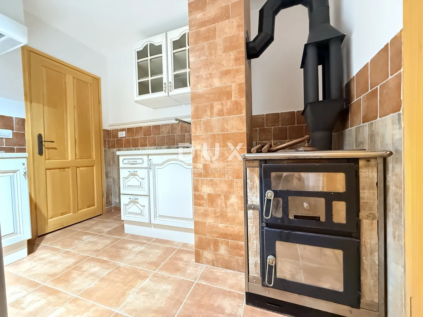 gorski kotar, mrkopalj - kuća s četiri apartmana - slika 17