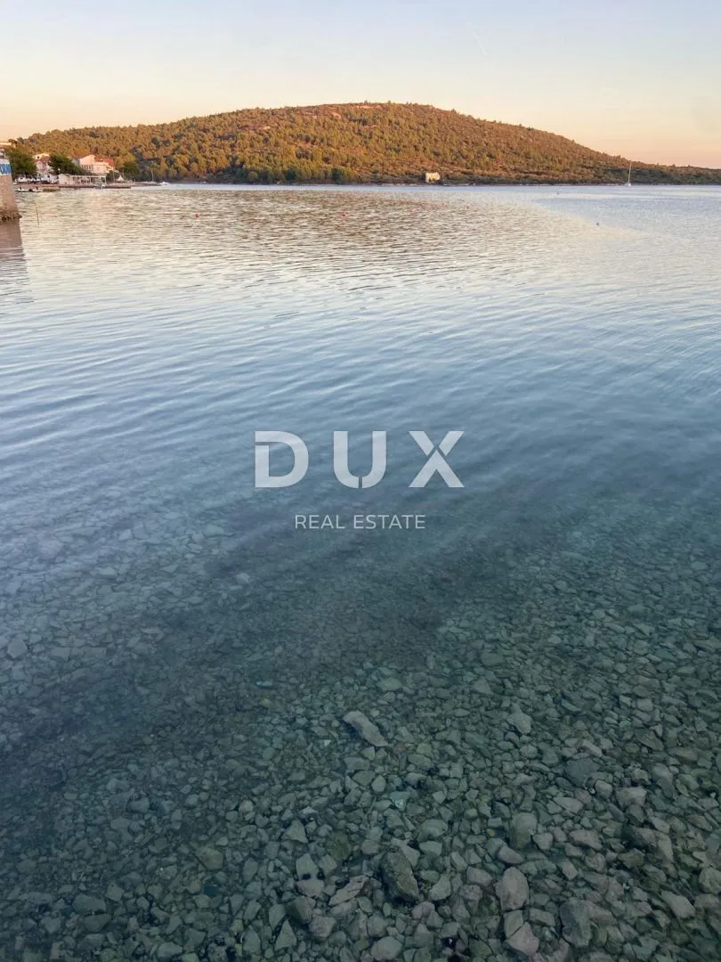 šibenik, pirovac - kuća uz more u povijesnoj jezgri - slika 12