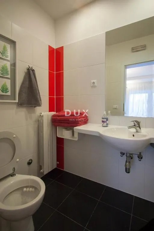 istra, pula - prostran odmah useljiv stan u blizini centra - slika 21