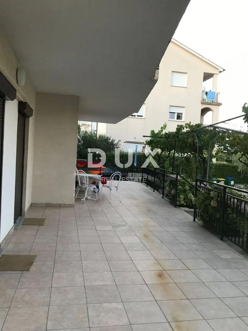 rab, lopar - kuća u centru grada - slika 34