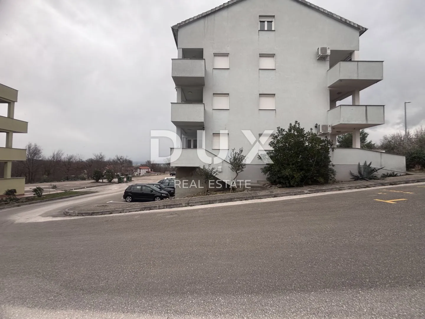 zadar, posedarje - renovirani apartman s pogledom na more - slika 13