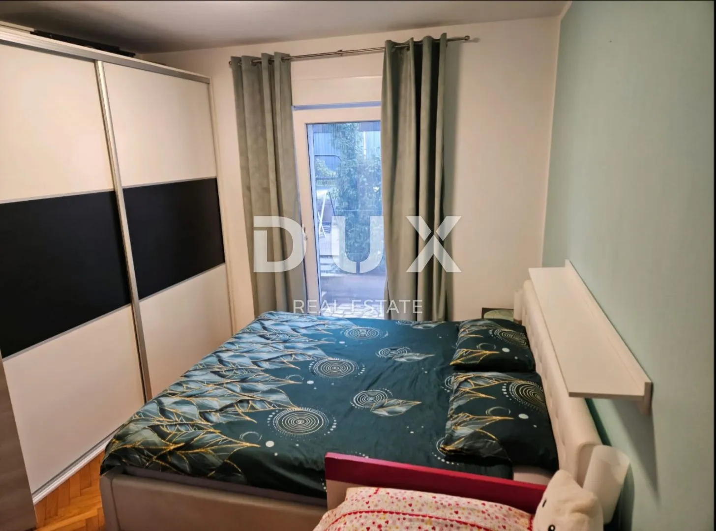 istra, pula - obiteljski stan s vrtom u centru + dodatni studio apartman! rijetko dostupna lokacija! - slika 11