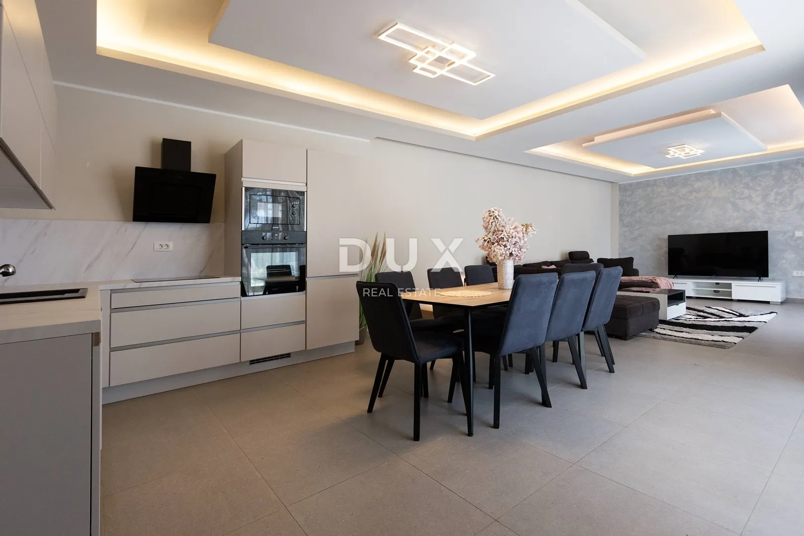 istra, rovinj, kuća s 4ss+db, 160 m², okućnica, 400m od mora - slika 9