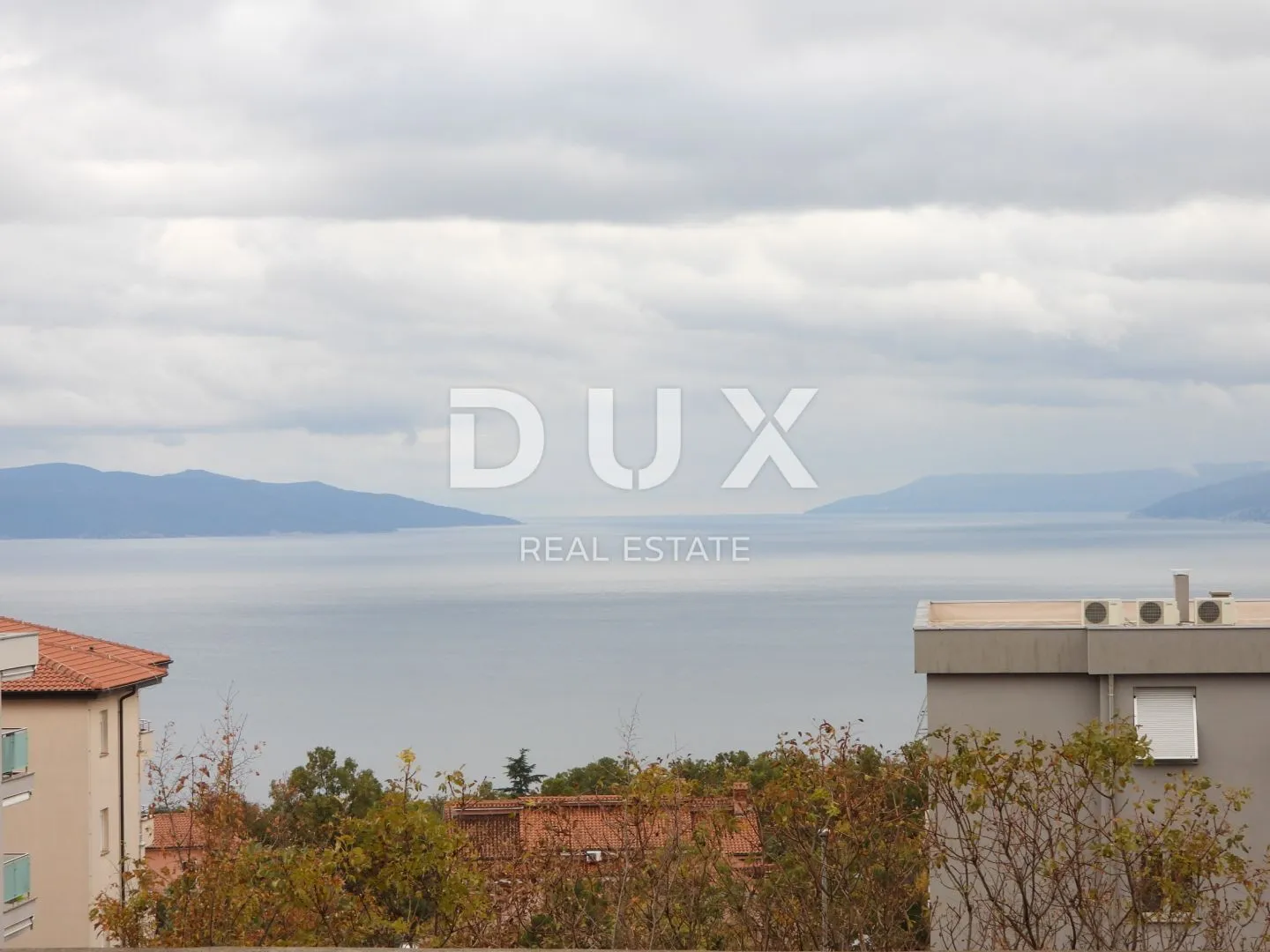 SRDOČI- stan 140m2 DB+3S s panoramskim pogledom na more + okućnica 175m2 - Rijeka