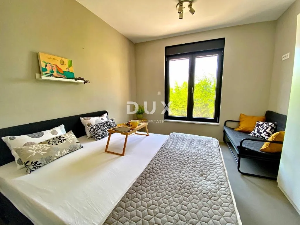 biograd, sv. filip i jakov, kuća, 110 m², vrt, bazen - slika 8