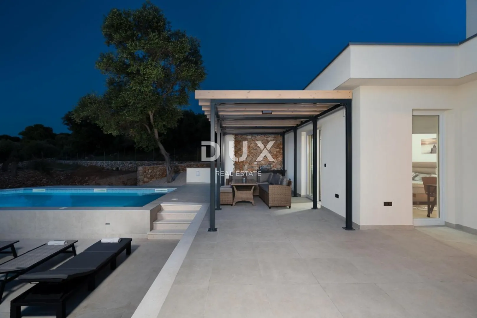 otok pag, lun - luksuzna villa s uhodanim poslom - slika 11