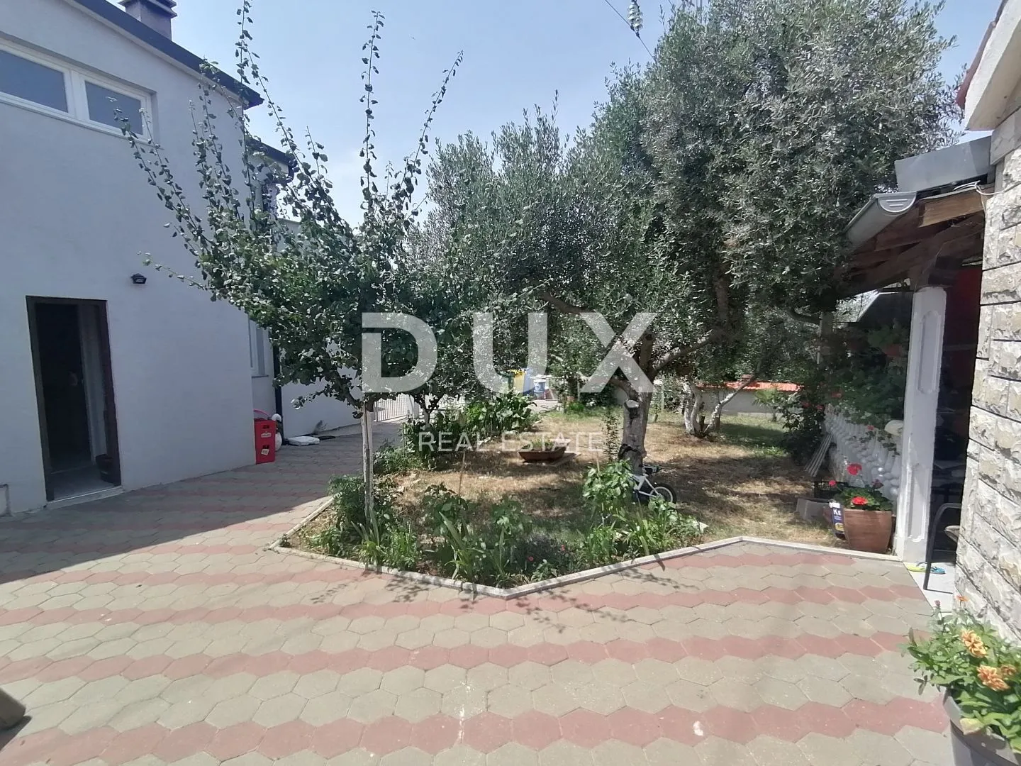 istra, pula - dvije obiteljske kuće - slika 23