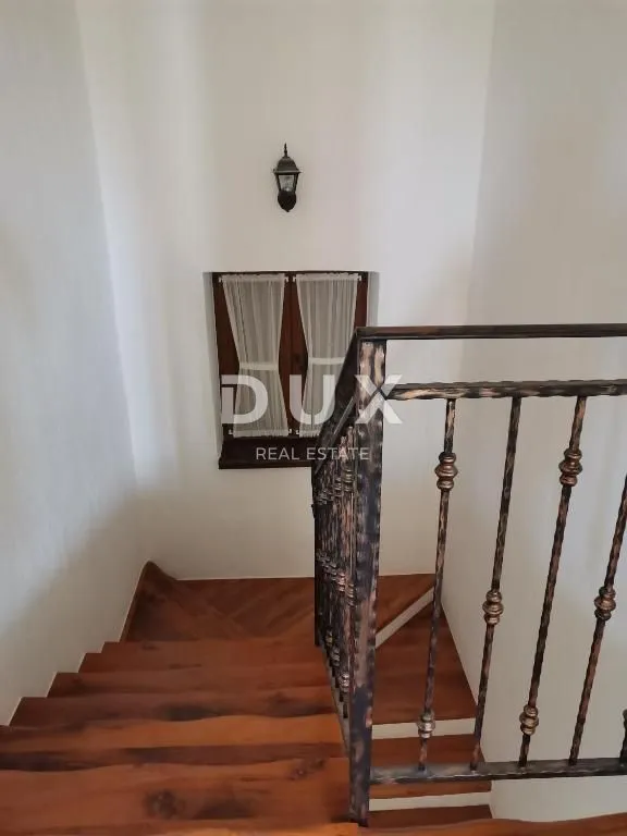 istra, svetvinčenat - kamena vila s pogledom na more - slika 10