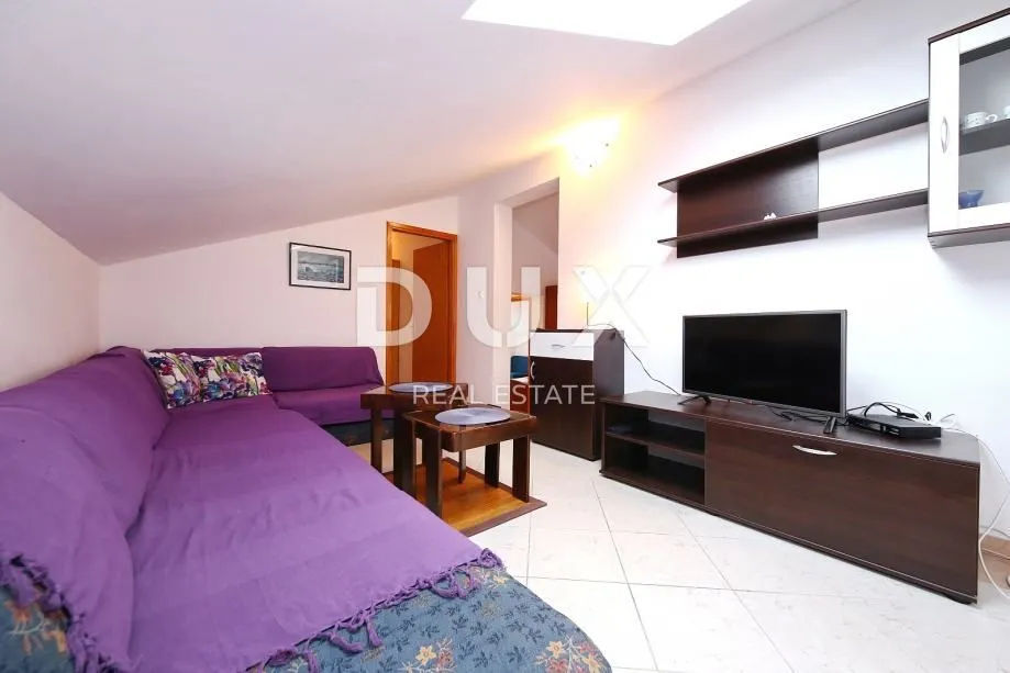pirovac - apartmanska kuća - slika 11