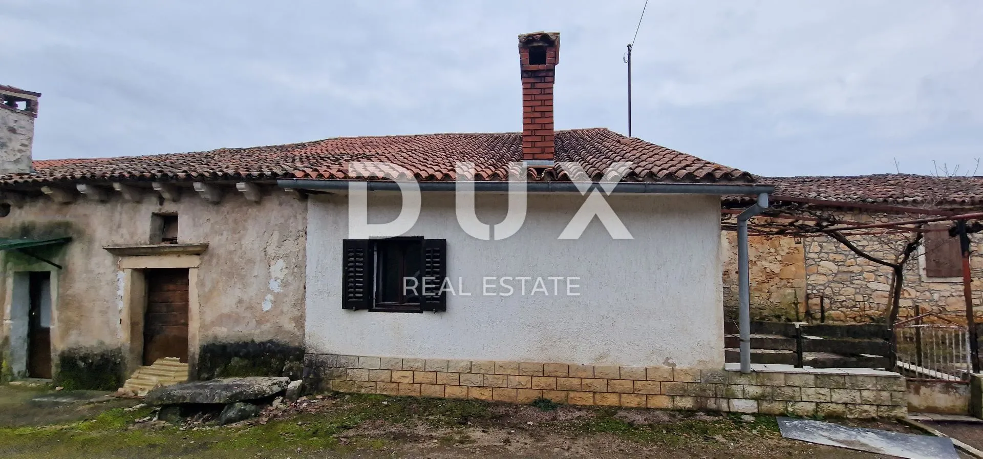istra, motovun, okolica - dvije kuće za adaptaciju s dvorištem - slika 15