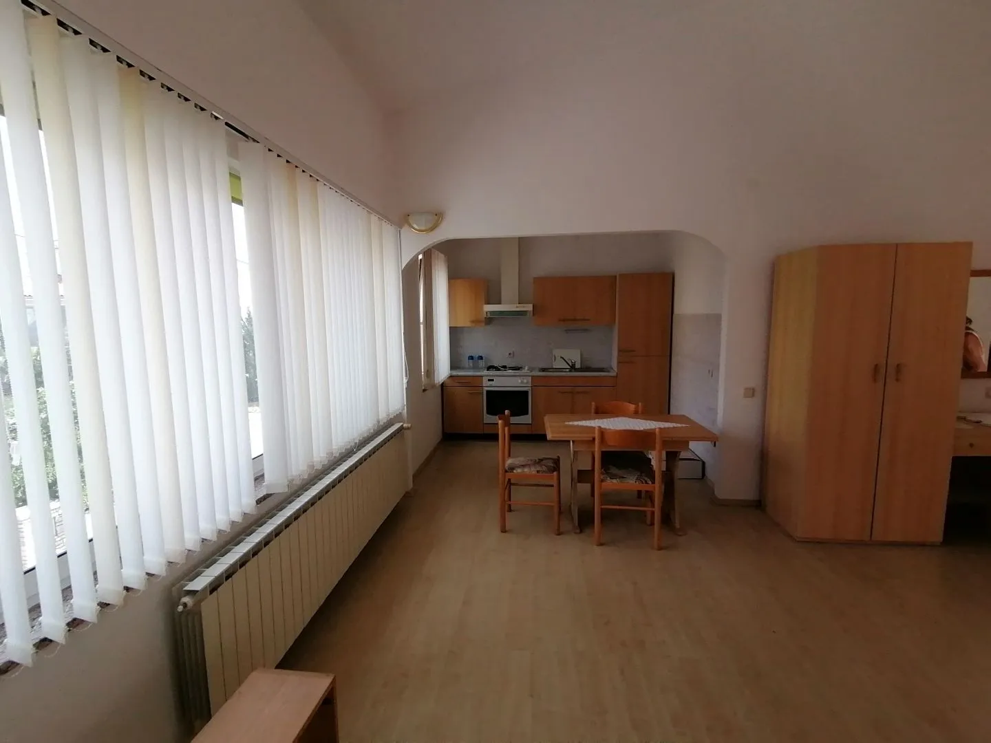 istra, pula - kuća sa tri stana i poslovnim prostorom! - slika 20