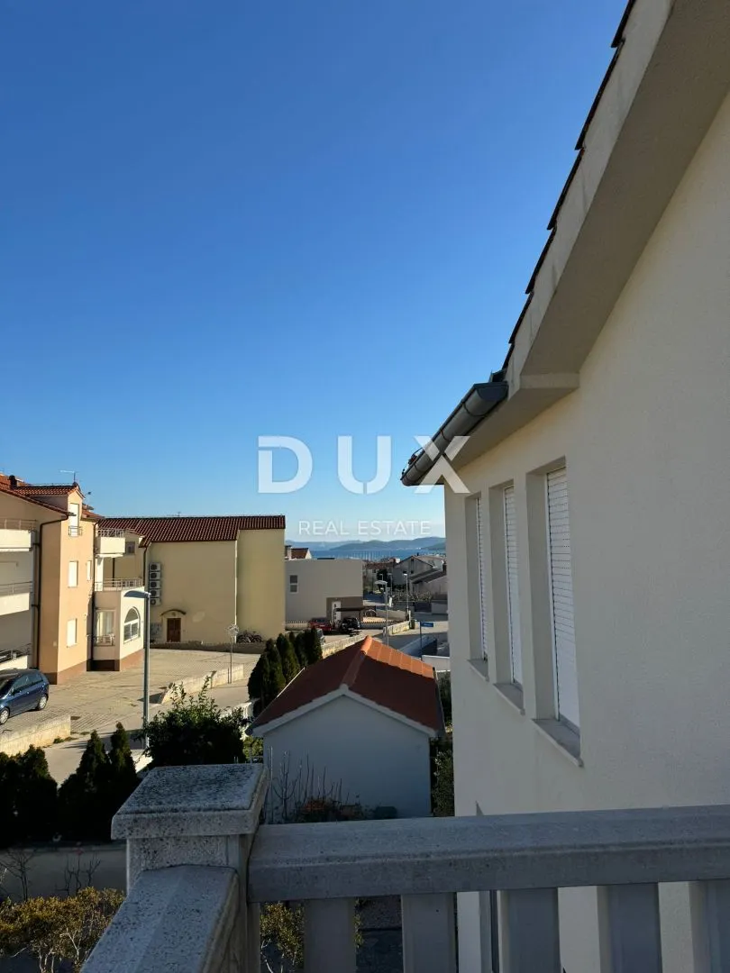 šibenik, vodice - prekrasna samostojeća kuća u vodicama! - slika 27
