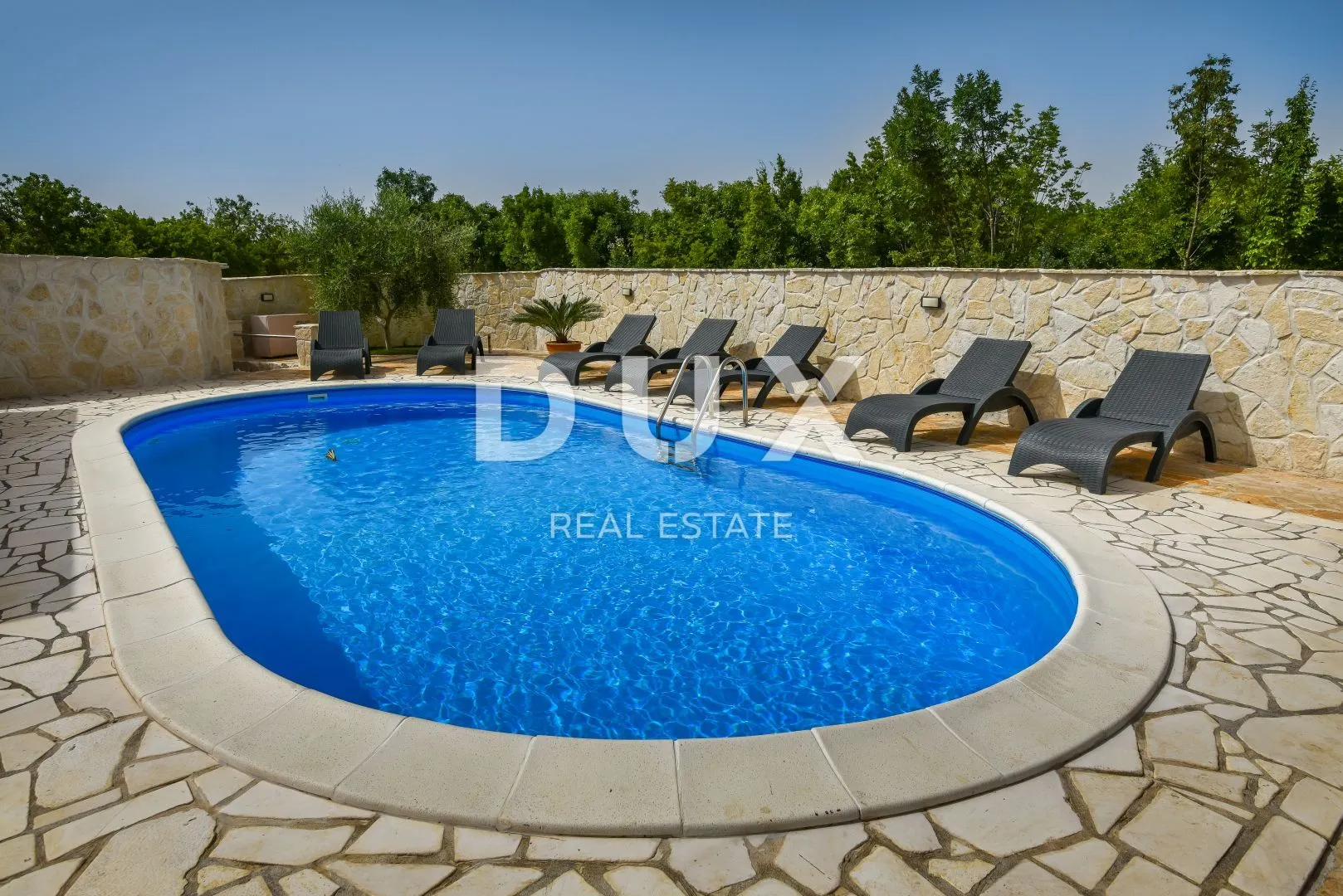 novigrad, pridraga - kamena vila na jedinstvenoj lokaciji - slika 26